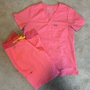 Figs Technical Collection Salmon Scrubs size small - Catarina top Zamora bottoms